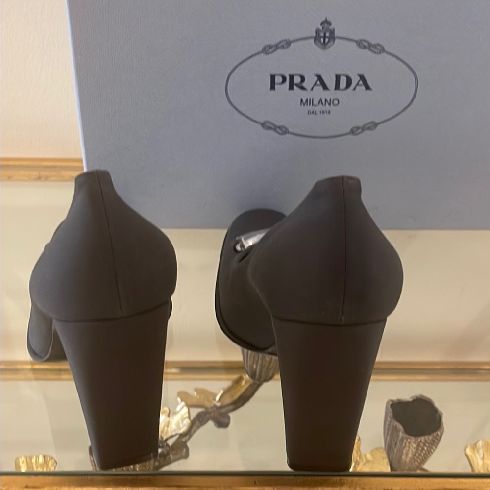 Prada Black Poplin High Heel Pumps with Block Heel - Picture 5 of 14